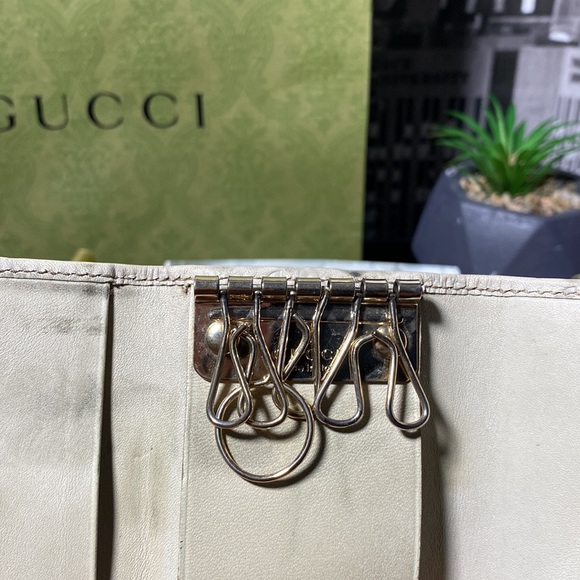 Authentic Gucci Guccissima Key Case - Picture 9 of 14